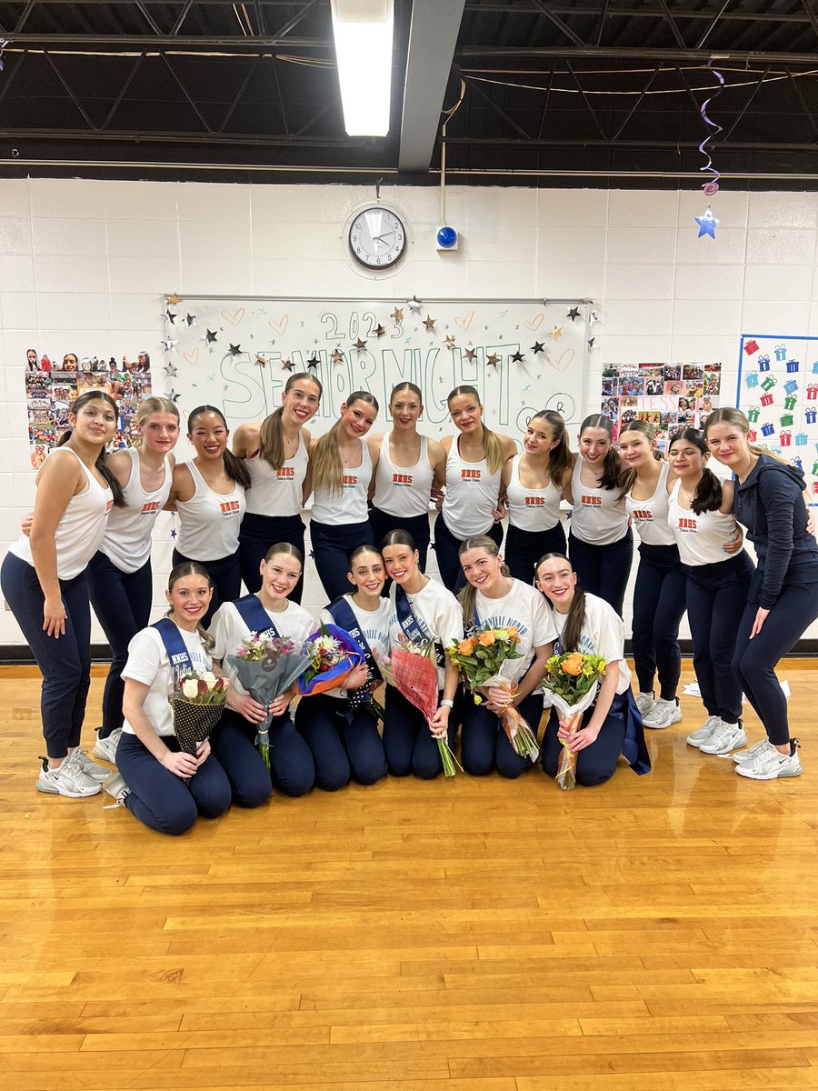 Senior Night 2023 ⭐️

Tonight we celebrated our six wonderful seniors! We are so thankful for their leadership and commitment to our program! Each athlete has pushed our team to the next level and we are grateful for their legacy! We are so lucky to be part of their journey! 🧡