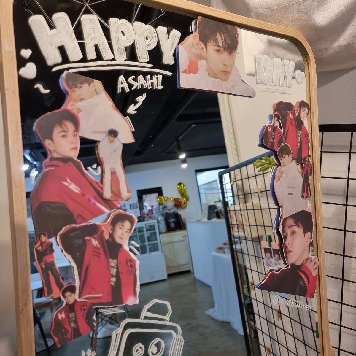 overfilled12's tweet photo. 오버필커피 이벤트 생일 카페 예약 대관 

-카페이벤트 대관료X 
-카페이벤트 진행 시 포토부스 무료진행〰️
-디저트맞춤

https://t.co/8V45UiM6tu 

#컵홀더 #컵홀더이벤트 #생일컵홀더 #이벤트 #카페대관 #생일카페 #대관 #생일이벤트 #생카 #홍대 #연남  #미니전시회 https://t.co/T9JflnXYJB