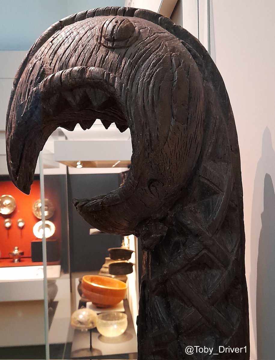 #MaritimeMonday This striking oak figure-head from Belgium was once thought to be #Viking, but scientific analysis showed it is infact Gallo-Roman, & once graced the prow of a late #Roman ship. Quite a revelation!

On display in the British Museum. 📷 Saturday