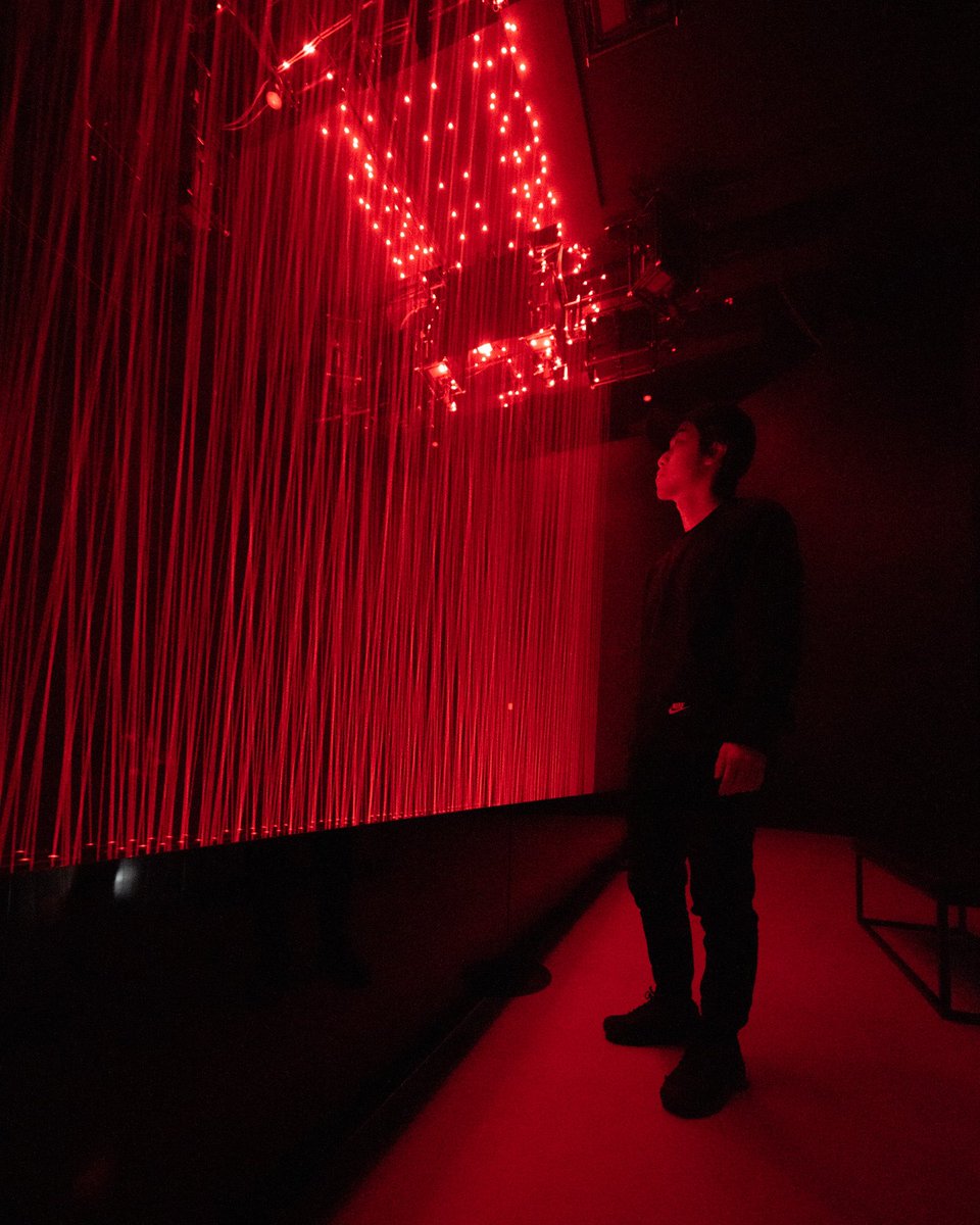 artechouse's tweet photo. Both intricate and alluring, Shohei Fujimoto’s works are prime examples for a new way of drawing and creating visual artworks. Experience #IntangibleForms now at #ARTECHOUSEDC ❤️🔴 https://t.co/g7zxUqxJyk