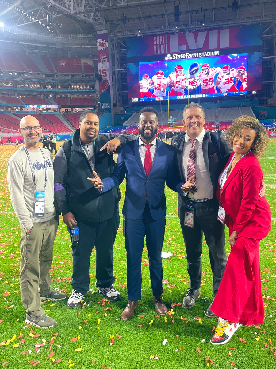 DiaWall's tweet photo. That’s a WRAP for us from #SuperBowlLVII at State Farm Stadium!

@Chase_F64
@iamDSMITH86
@aaronladd0
@mickshaffer

Thanks for rocking with us on @KSHB41 your Home of the Chiefs!

#ChiefsKingdom https://t.co/caNt33XeQ2