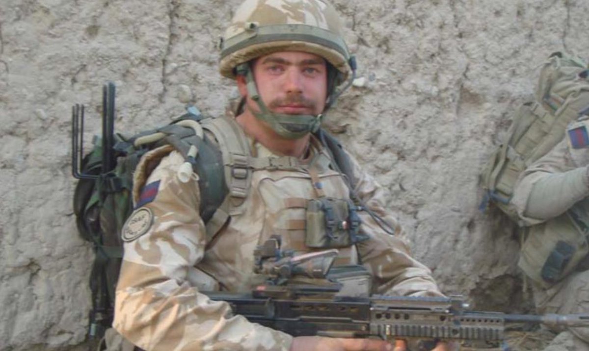KeyserSosse's tweet photo. 13th February 2010

Lance Sergeant David Greenhalgh, aged 25 from Ilkeston, and of 1st Battalion Grenadier Guards, was killed by an IED blast, whilst on vehicle patrol near Lashkar Gah, Helmand Province, Afghanistan 

Lest we Forget this brave young man who gave his all 🏴󠁧󠁢󠁥󠁮󠁧󠁿🇬🇧 https://t.co/Kn4i0E0lc5