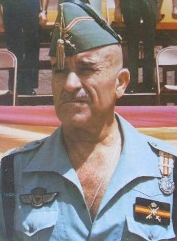 PlataformaMill1's tweet photo. #TalDiaComoHoy de 1982, tuvo lugar la visita del General Subinspector de #LaLegion al II #Tercio el #Excmo Sr D, TOMÁS PALLAS SIERRA, en el #acuartelamiento de Garcia Aldave, la celebración del #SábadoLegionario que revistió especial solemnidad. El #Acto fue presidido por..
1/2 https://t.co/RgB3FtEcYx