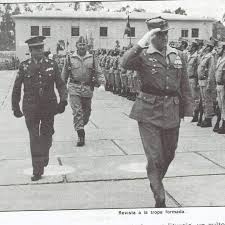 PlataformaMill1's tweet photo. el Gral Subinspector, el #Excmo Sr D. Tomas Pallas Sierra, acompañado del Gral #Excmo #Sr.D.Antonio Eleta Sequera, autoridades de la marina de guerra y de la #AGM. Tras recibir los honores correspondientes a su rango, pasó revista a la tropa y ocupó la tribuna Presidencial.
2/2 https://t.co/GCGg9t58Ky