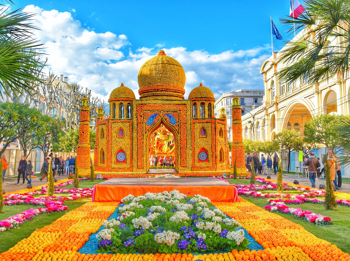 VisitCotedazur's tweet image. 🎁 #JEUCONCOURS

Dernière chance ! 🍋 
Tentez de gagner vos invitations pour la #FeteDuCitron à #MentonRivieraMerveilles !
Un événement traditionnel et unique au monde avec des corsi vitaminés 🥳

📸 @OTC_MRM #CotedAzurFrance #VraiPaysDesMerveilles @fete_du_citron @villedementon