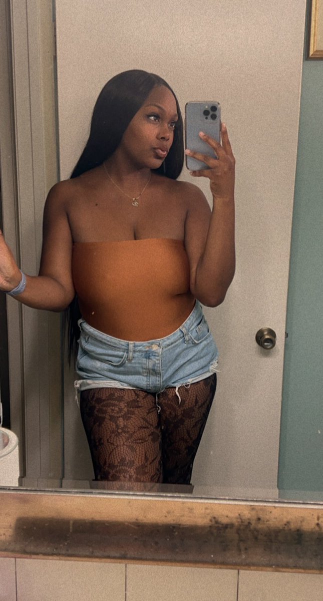 macknlikekay's tweet photo. I Know That You Miss Me Baby 😏😏 https://t.co/qSvz2Q0jwJ