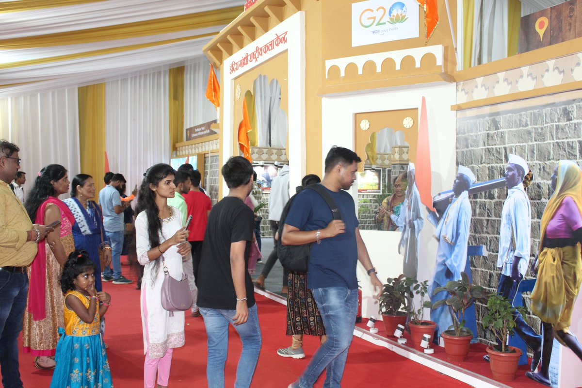 ignca_delhi's tweet photo. Glimpses of our ongoing Exhibition on #PandharpurVari: Confluence of Faith &amp; Affection at #RashtriyaSanskritiMahotsav, Azad Maidan, Mumbai. 
Exhibition is open for public till #19Feb2022.

#AmritMahotsav #RSM  #OurCultureOurPride #ignca
@PMOIndia @mieknathshinde @Dev_Fadnavis https://t.co/OL2pPEFckL