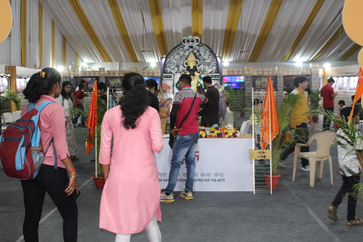 ignca_delhi's tweet photo. Glimpses of our ongoing Exhibition on #PandharpurVari: Confluence of Faith &amp; Affection at #RashtriyaSanskritiMahotsav, Azad Maidan, Mumbai. 
Exhibition is open for public till #19Feb2022.

#AmritMahotsav #RSM  #OurCultureOurPride #ignca
@PMOIndia @mieknathshinde @Dev_Fadnavis https://t.co/OL2pPEFckL