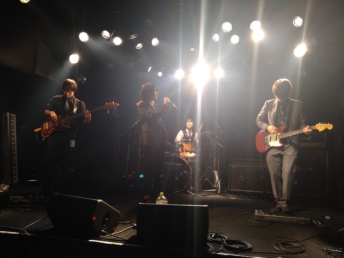sounds_circle's tweet photo. 神戸大学軽音サークルSoundS
です！！このアカウントでは私たちの活動内容や新歓イベントなどについての情報をお知らせします！！
皆さんとお会いできる日を楽しみにしています！！
＃春から神大
＃春から神戸大学 https://t.co/9qEWbryJhI