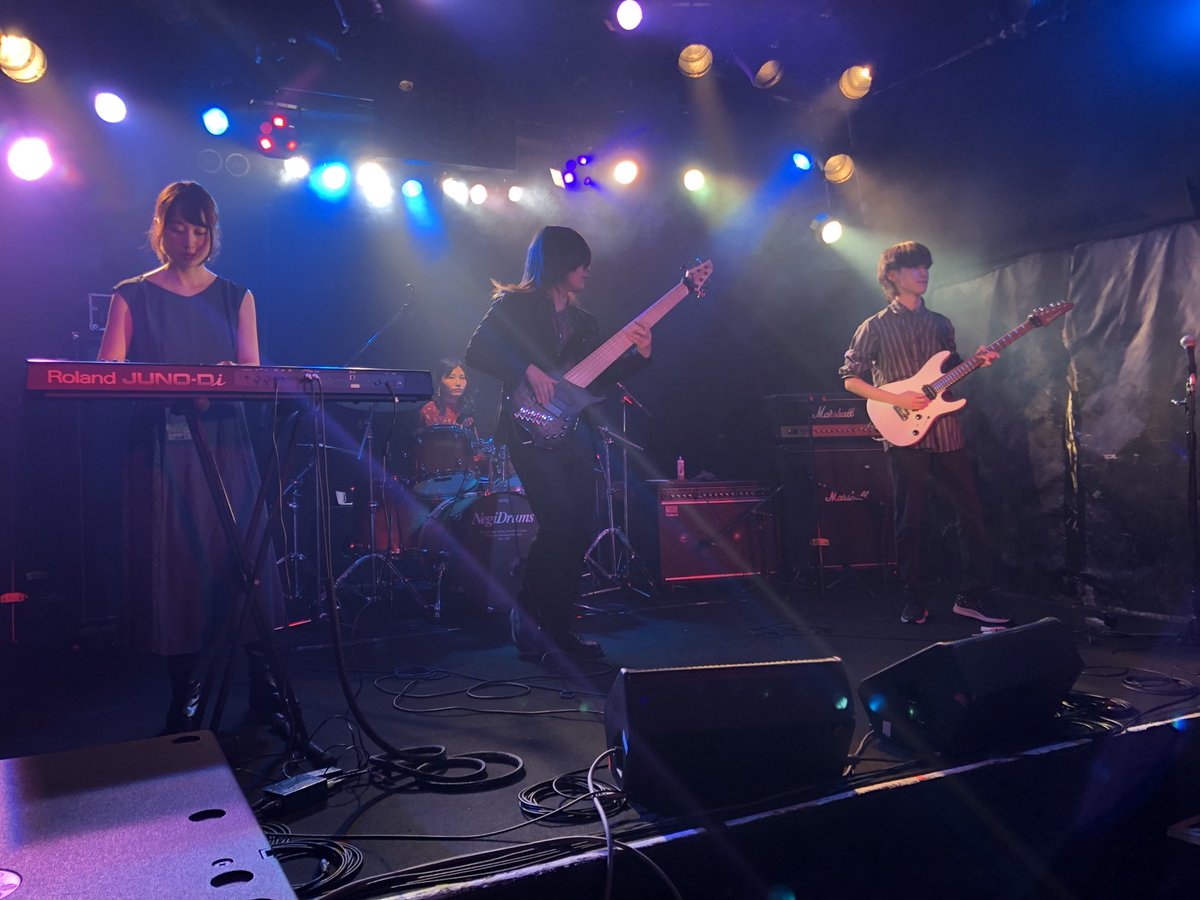 sounds_circle's tweet photo. 神戸大学軽音サークルSoundS
です！！このアカウントでは私たちの活動内容や新歓イベントなどについての情報をお知らせします！！
皆さんとお会いできる日を楽しみにしています！！
＃春から神大
＃春から神戸大学 https://t.co/9qEWbryJhI