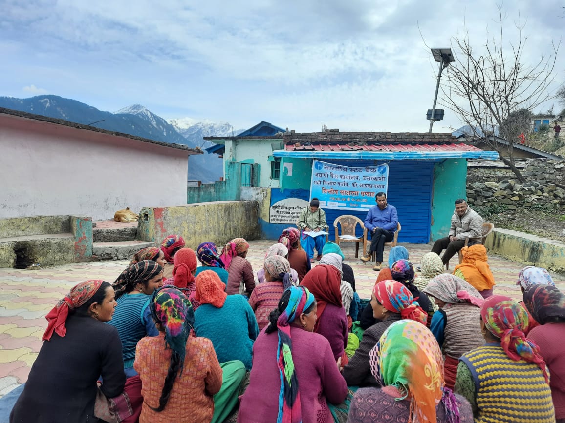 UKPASaC's tweet photo. Financial Literary Camp at Village Nald, #aweness  #FinancialLiteracy #insurance #CCL #Lons #Govt Schemes for #SHG's https://t.co/XMHy298qZb