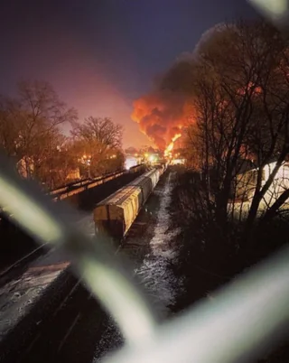 WallStreetMav's tweet photo. More photos of the East Palestine, Ohio train derailment, explosion, and vinyl chloride burning.

#EastPalestineIncident https://t.co/Nzvl8oL4sJ