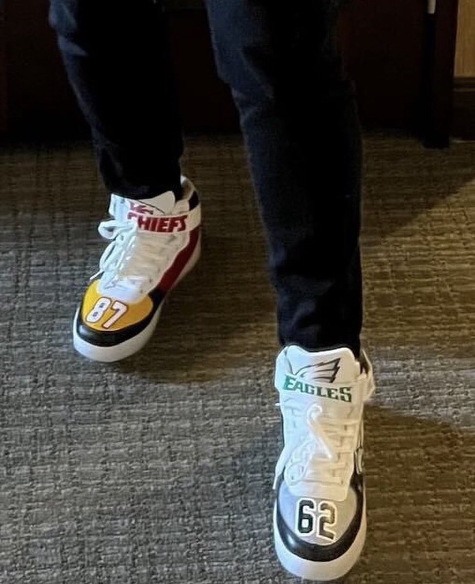 nicekicks's tweet photo. Donna Kelce’s gameday #SuperBowl sneakers representing both of her sons playing on opposite teams 🔥 https://t.co/LIrDpxUF6H