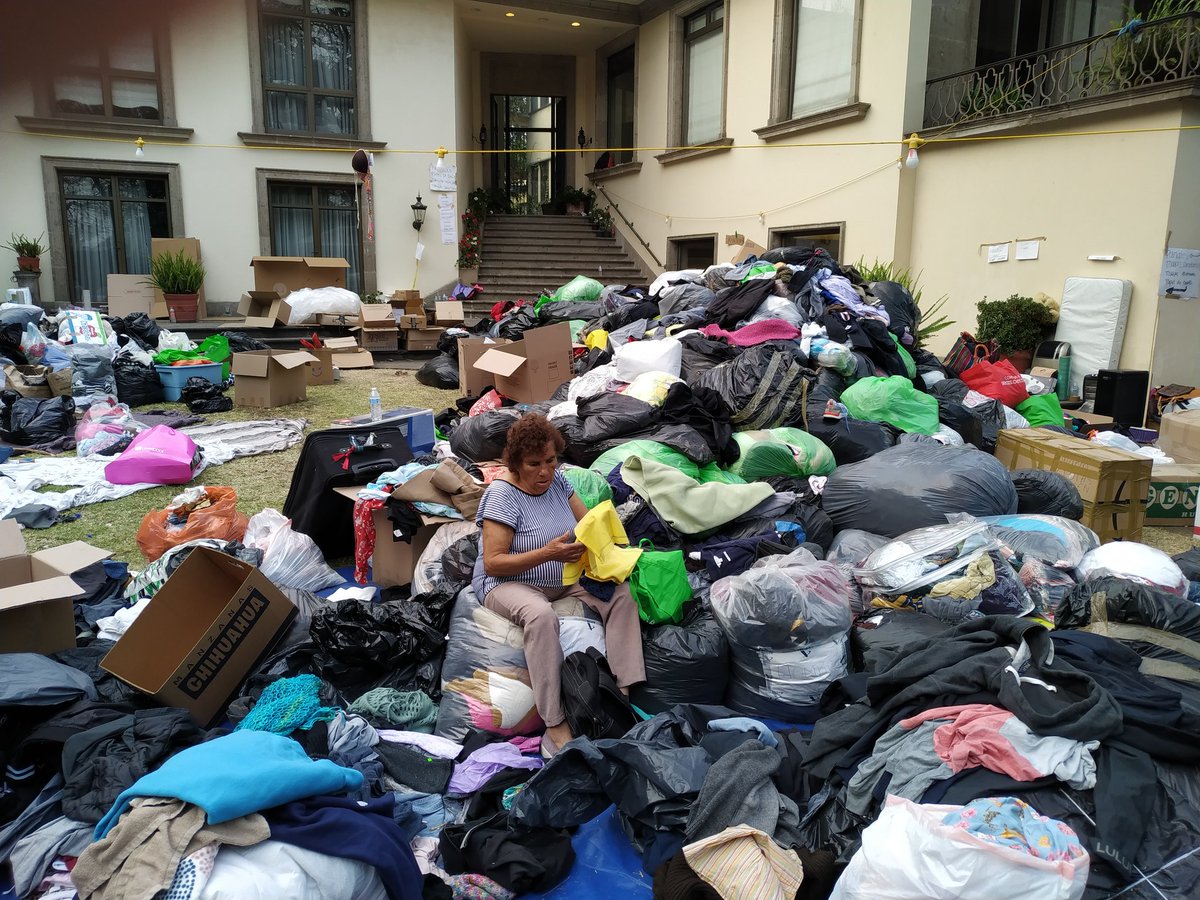 TC_MeksikaBE's tweet photo. Necesitamos voluntarios mañana de 9:30-20:00 en la dirección de Monte Blanco 1245. ¡Gracias! https://t.co/HMoozP0Unk
