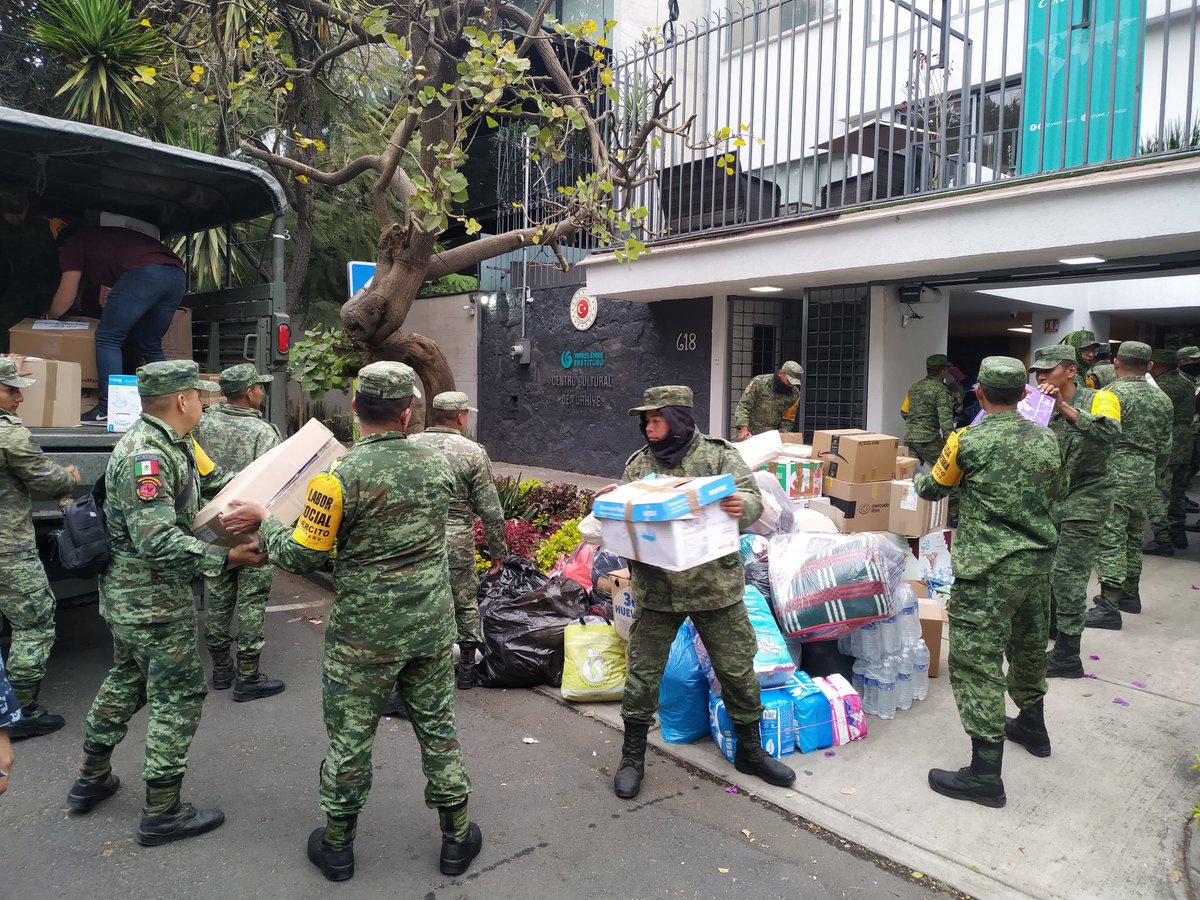 Necesitamos voluntarios mañana de 9:30-20:00 en la dirección de Monte Blanco 1245. ¡Gracias!