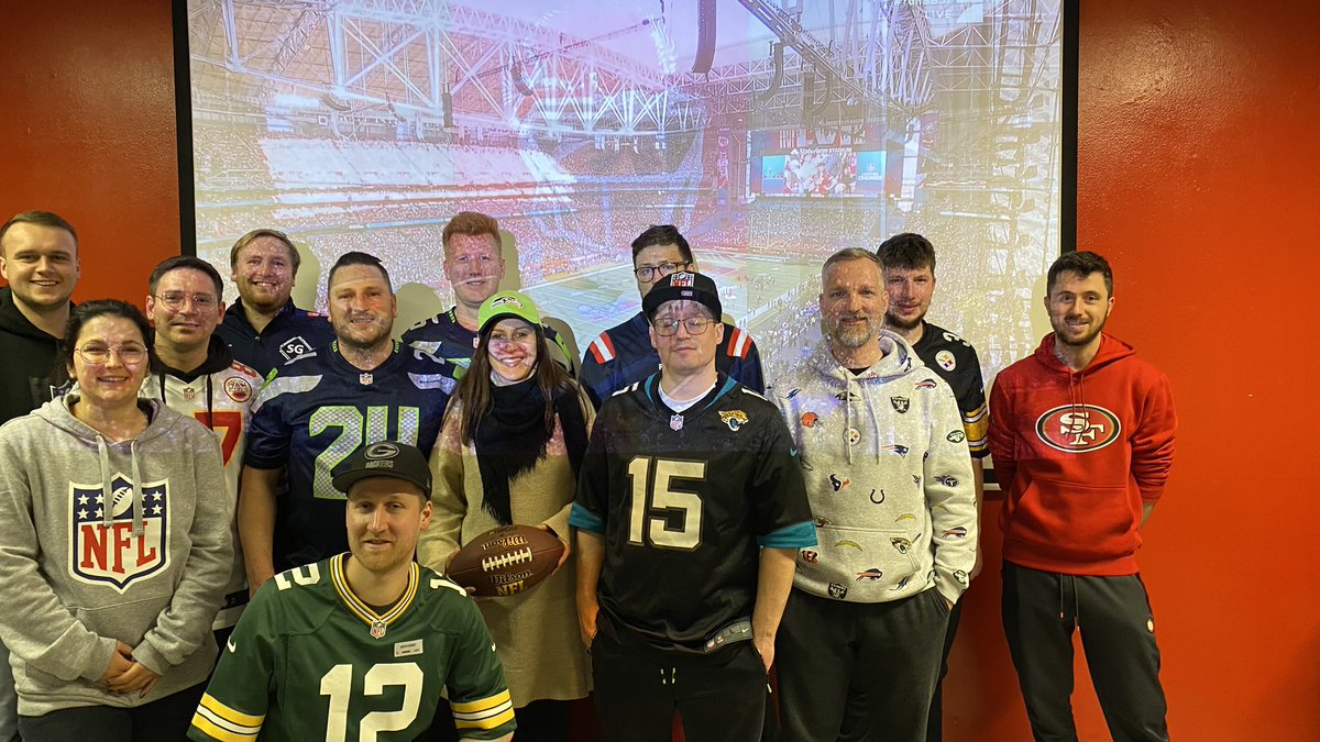 Chri1860's tweet photo. Ein paar schöne Jahre mit #ranNFL gehen zu Ende! Wir feiern es noch mal gebührend zusammen! Danke an das gesamte Team! #ranSB57 @Icke41 @Max_Zielke https://t.co/NVtl2yrZB2