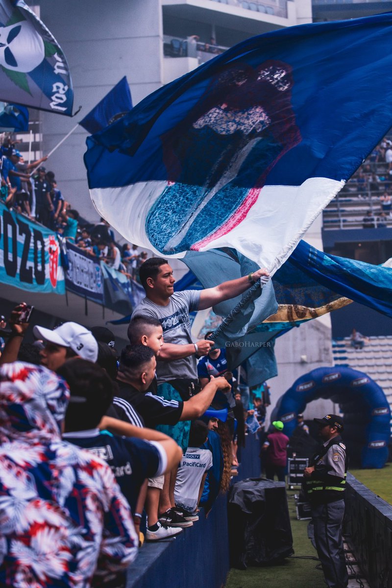 Gabo_Harper's tweet image. Les dejo un hilo con las postales del día de ayer, fue un día maravilloso se aprovechó la oportunidad al Máximo y espero pronto estar nuevamente en cancha y hasta entonces seguiré en mi pío alta o baja espero que disfruten mucho de lo que dejo la #ExplosionAzul ayer!!