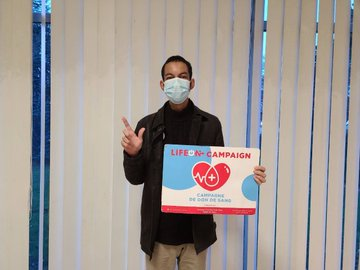 mangugsosung1's tweet photo. En solidarité avec
@EFS_dondesang
et au travers de notre campagne #LifeOn, nous participons activement et soutenons cette action : le don du sang🩸
Vous aussi soyez volontaire, car 1 don c'est 3 vies sauvées🤝!
#NCNTbenevolat #dondusang #campagneLifeOn #France #EFS https://t.co/vKZniFoIs7