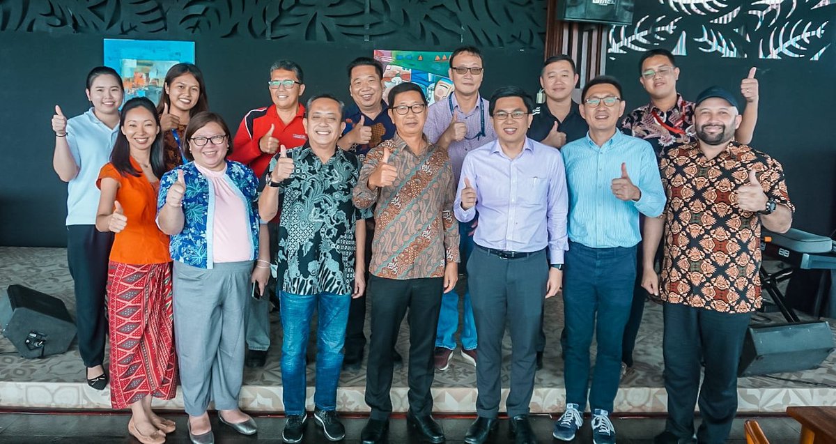 PanbilGroup's tweet photo. Chinese New Year Lunch Gathering with tenants of Panbil Industrial Estate, February 2 &amp; 3, 2023

#imlek #chinesenewyear #cny #gongxifacai #angpao #sincia #lunarnewyear #lunchgathering #panbilgroup #panbilindustrialestate https://t.co/xfmD8YtC70