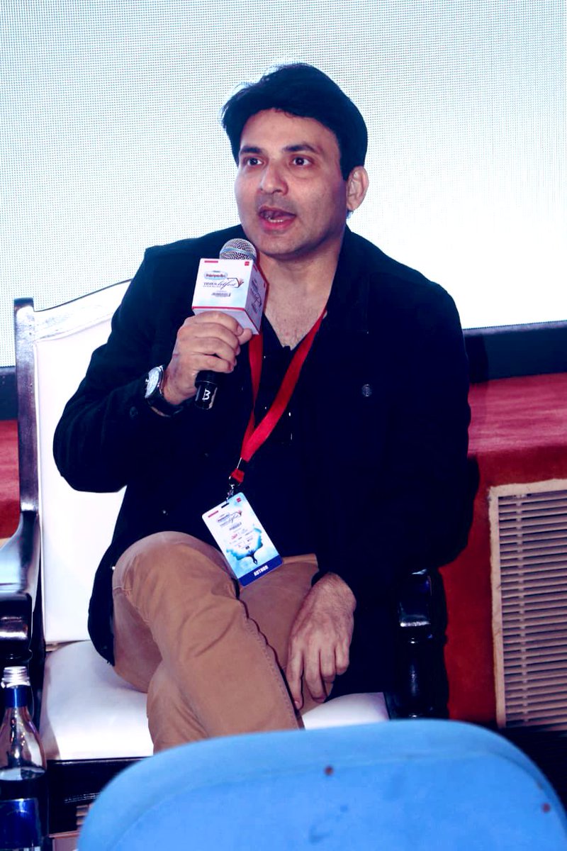 We also discussed my #GuruDutt biography @TimesLitFestDel 
The session was superbly moderated by the ace writer @cinemawaleghosh

#GuruDuttAnUnfinishedStory
@SimonSchusterIN