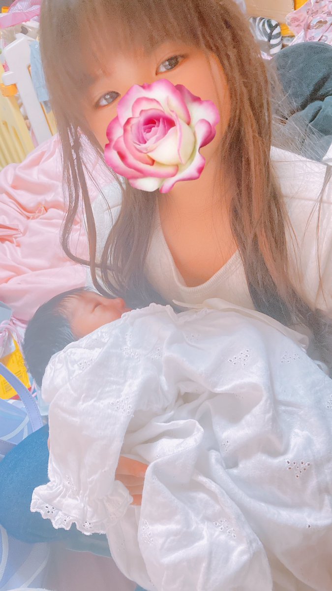 sanamodelclient's tweet photo. 2月8日2500gのかわいい女の子出産しました♡
待望の5人目Babyメッチャかわいい(｡˃ ᵕ ˂ *)
皆様7人家族になったさにゃっこFamilyをこれからもよろしく��願いします(❁ᴗ͈ˬᴗ͈)
#赤ちゃん #Birthday #産まれました #皆ありがとう #かわいい #新生児 #5人目BABY https://t.co/3dJY30gKiZ