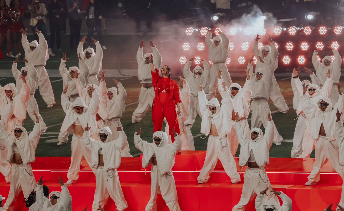 sheisfoxsports's tweet photo. The @rihanna Halftime Show was amazing! #SuperBowlLVII https://t.co/OzRthYuax0