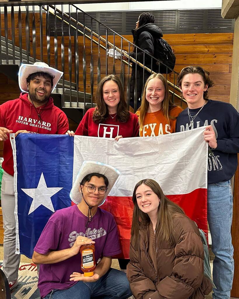 We had the best time at the HVC x Harvard Texas Club Super Bowl screening! Rihanna, Raising Cane’s, football, and civic education made for a great event🗳️🥳🤠