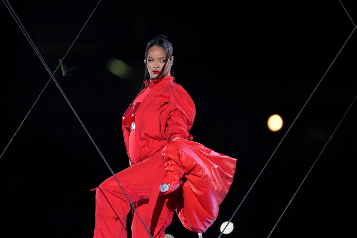 Rihanna confirms she’s pregnant with baby No. 2 after Super Bowl 2023 performance trib.al/ZaX9arr