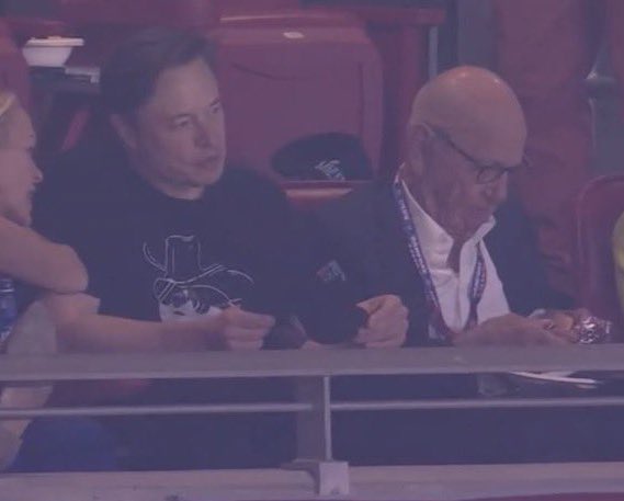 lpalmer52's tweet photo. Someone needs to fly a Chinese spy balloon with a nuke right into whatever box these guys are sitting in #SuperBowl #ChineseSpyBallon https://t.co/qeAwKTOyqY