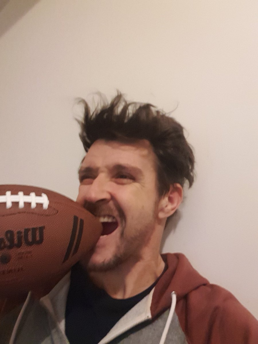 CedricF07's tweet photo. Pfff j'en peux plus!!! Allez les Chiefs  🥴🙂🙃🏈🏈 #lequipeNFL https://t.co/JZM9TU7kpH