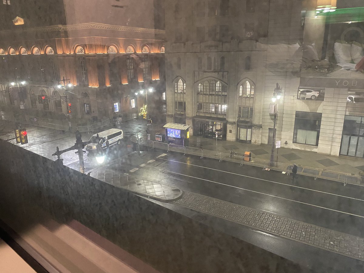 FarFarrAway's tweet image. Police have Broad Street shut down already. #thinkpositivethoughts