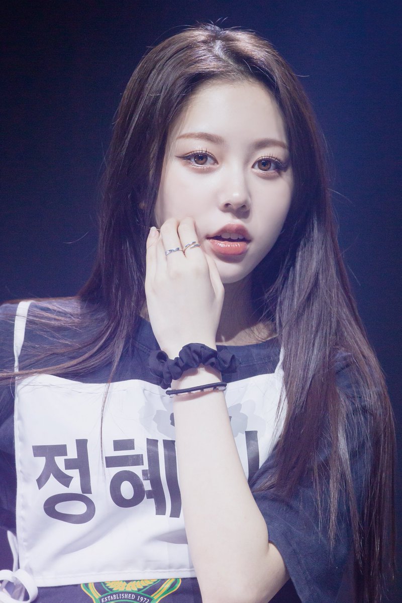 Fo0InuxaIAIr3k7?format=jpg&name=medium