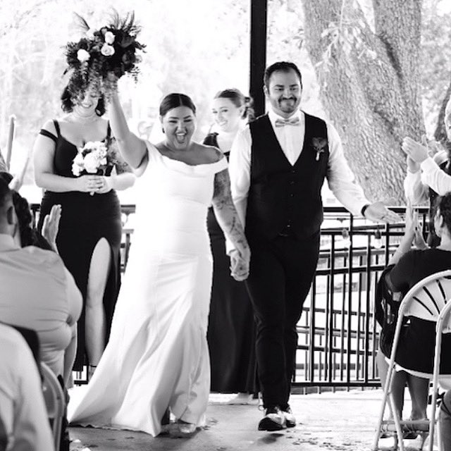 Chabelis_Sienna's tweet photo. Oye. I got married https://t.co/erEX0gHeJT