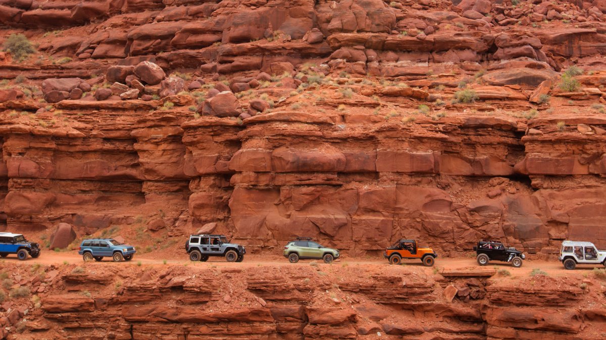 Jeep's tweet photo. .@Bookingcom I’m trying to find a room for 300 in Moab this April. We have dogs, mud, and a lot of Jeep® brand 4x4s. Suggestions? https://t.co/YNV82lhEI1
