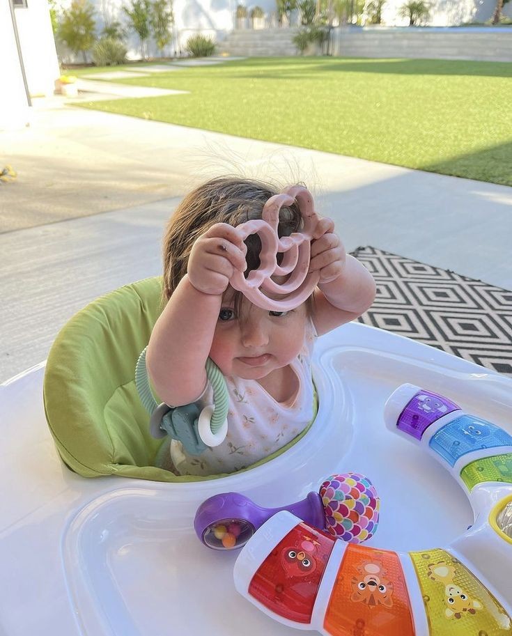 luazinhadele's tweet image. tópico sensível: coraline quando era bem nenezinha