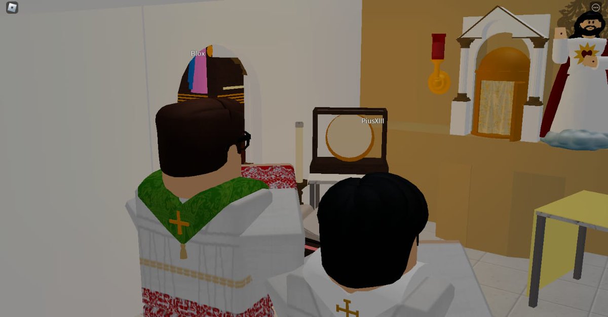 Ro_Arqsj's tweet photo. Junto con @AntonioLucianiE, reze frente a nuestro Padre, para encomendar nuestro ministerio a el luego de la Eucaristia. https://t.co/TA1kUiiyRN