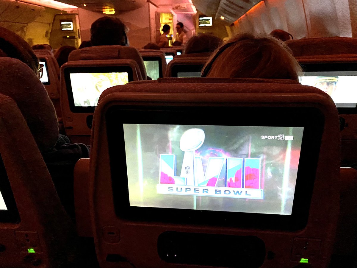 Über den Wolken #SuperBowl Hamburg-Dubai <a href="/ranNFL_/">#ranNFL</a> <a href="/EsumePatrick/">Patrick Esume</a>