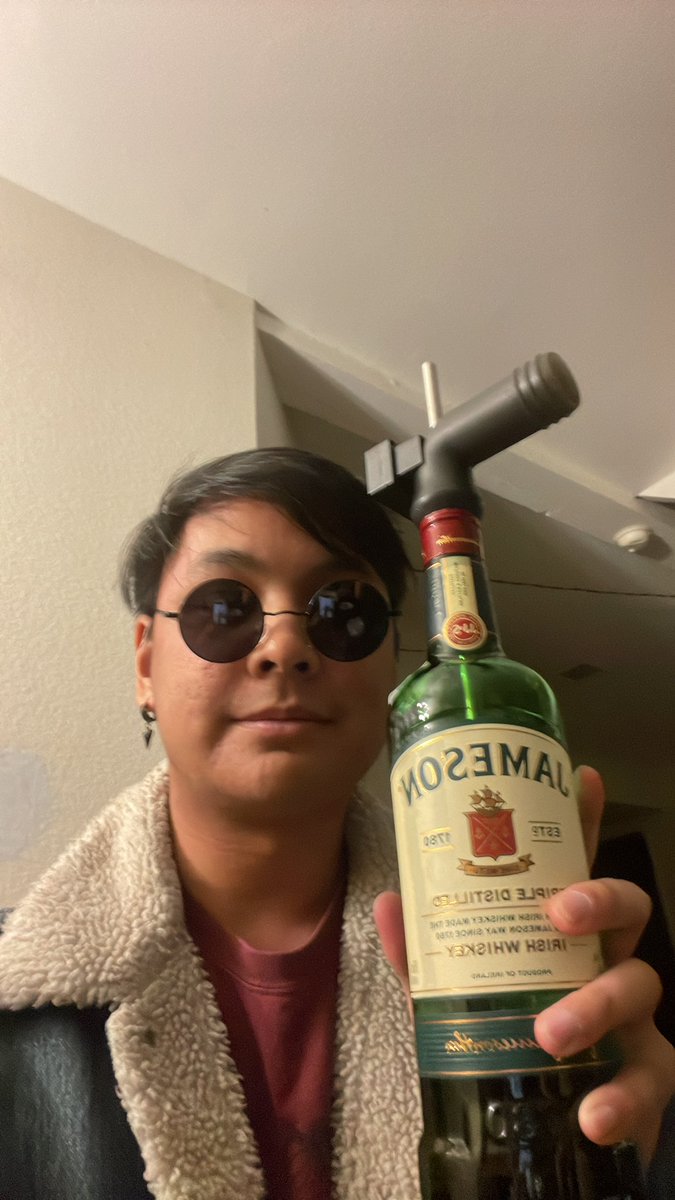 JomarriSalomon's tweet photo. 500 likes and I’ll chug it with a beer buddy https://t.co/IbnRMl1Z7e
