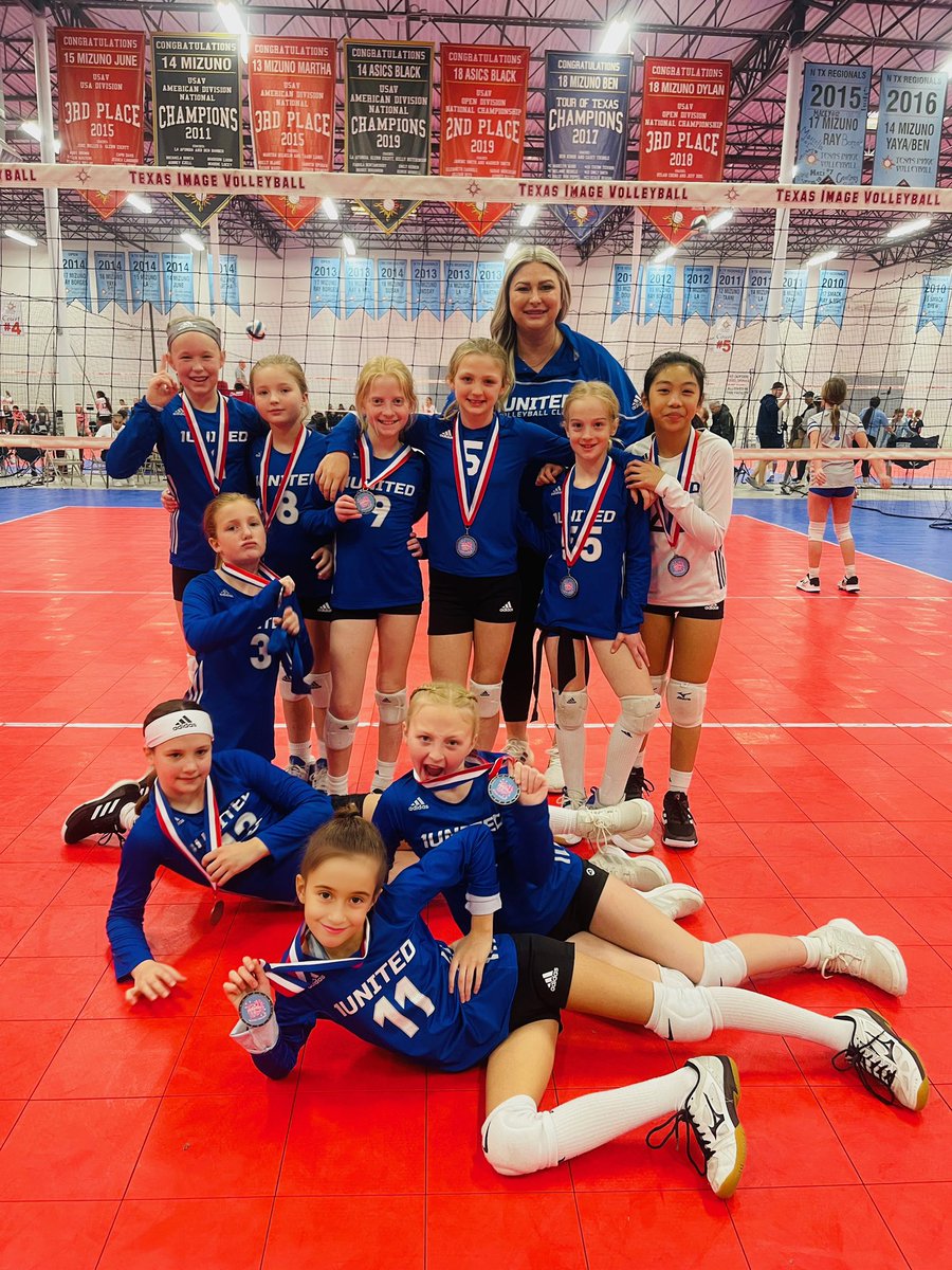 1UnitedVBC's tweet photo. Congratulations to 10 N Cam finishing in 2nd Place at the Asics Valentine Classic! Way to go team and coaches! Great job! ⚡️🥈🖤💙#weareone #1UnitedVBC #1UVBC #ntrvolleyball https://t.co/6IhWn1FkGD