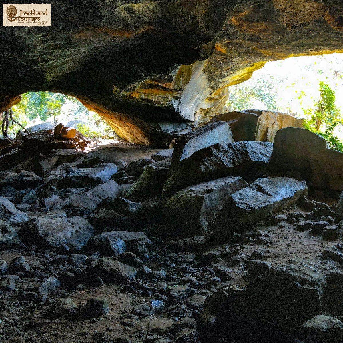 VisitJharkhand's tweet photo. The #Iskocave in #hazaribagh seem to be a miracle of nature. This ancient cave in isko village is a huge tourist attraction.
Surely come here to see the encraved painting on rocks. Seeing this one can not stop from capturing the uniqueness of structure. https://t.co/Sfo24t3FuH