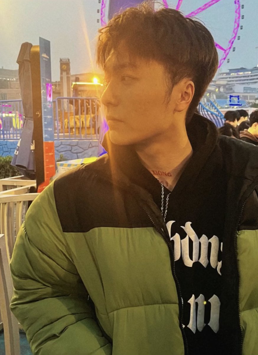 77Rnnn's tweet photo. 有颜🐔大 https://t.co/rnVz2WZKcZ