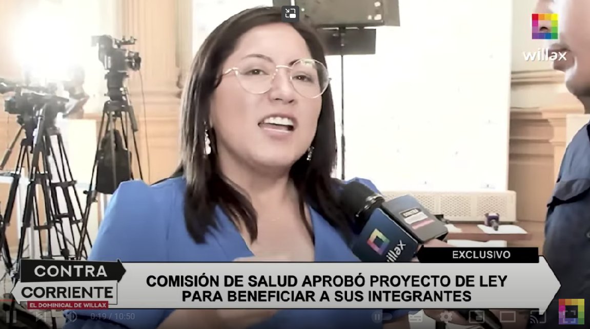 Médicos especialistas sin estudiar: un peligro para la salud. Comisión de salud del Congreso aprobó proyecto de ley de la congresista médico, Kelly Portalatino. Dictamen consigna información falsa sobre posición de médicos.  <a href="/cparedesr/">Carlos Paredes</a> <a href="/irreal_escudero/">Ivan Escudero</a> 
 youtube.com/watch?v=Q5uRWG…