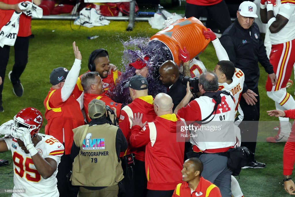 Deep Dive Podcast tweet media