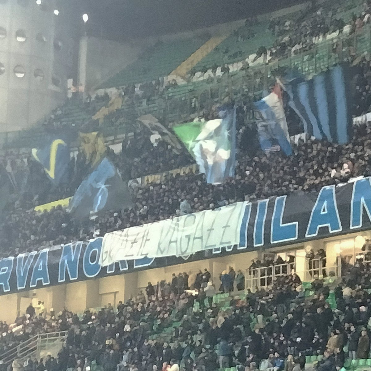 interclubreggio's tweet photo. Inter-Empoli
Comunque sia i Supercampioni SIAMO NOI!💙🏆💪🖤
(Clip del nostro Antony)
#Inter #ImWinner #InterClub #InterCllubRE #FCIM #Amala #IM ##CN69 #Interfans #ForzaInter #fcinter1908 #fcinter #fcinternazionale #Lautaro #InterEmpoli #SerieA #CurvaNordMilano https://t.co/4j28SFXEXC