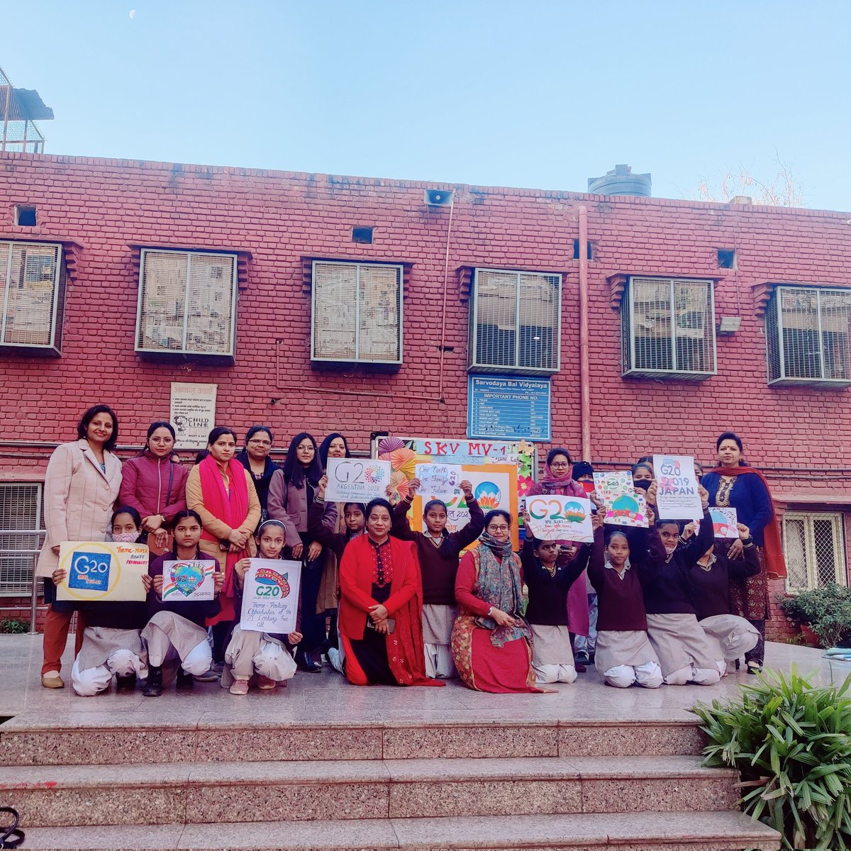 skv_ph's tweet photo. Celebration of G-20 events during morning assembly ..Indian presidency,a proud moment for every Indian
@Dir_Education 
@PbpandeyB 
@amitasharma9brp https://t.co/Dwk2LSfDLE