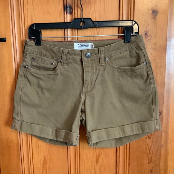 rfhoward's tweet photo. So good I had to share! Check out all the items I'm loving on @Poshmarkapp from @LightnerKristi1 #poshmark #fashion #style #shopmycloset #vintage #mountainkhakis: https://t.co/JabCJWg6gC https://t.co/dEPTgHbmKb