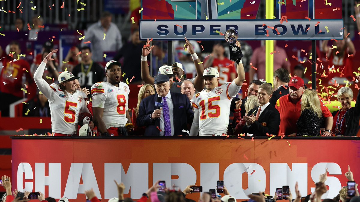 ESPNInsights's tweet photo. Patrick Mahomes is the 1st player in NFL history to win multiple championships and multiple league MVPs within his first 6 seasons. https://t.co/sgbaKOWfxQ