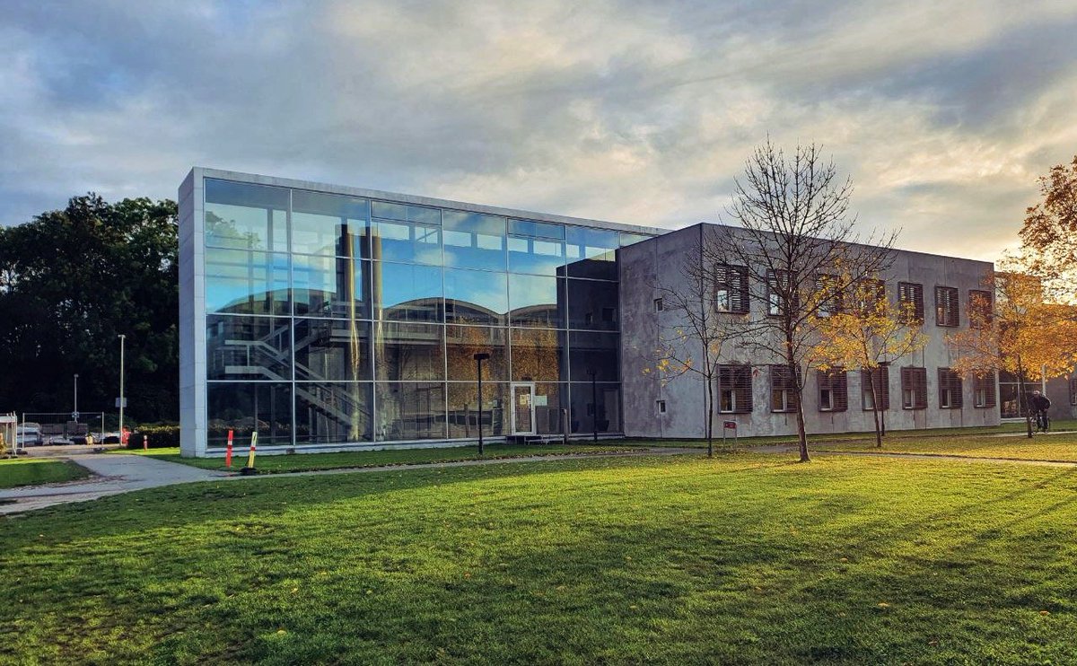 #HelloWorld! Follow us to know what is happening at SDU Soft Robotics 🇩🇰 directed by <a href="/rafsanjani84/">Ahmad Rafsanjani</a> &amp; <a href="/JoergensenJonas/">Jonas Jørgensen</a>.

Check out our group website softrobotics.dk

We are part of <a href="/SDUBiorobotics/">SDU Biorobotics</a> <a href="/SDUengineering/">Engineering @ SDU</a> <a href="/SyddanskUni/">Syddansk Universitet</a>

#softrobotics #research #education #Denmark