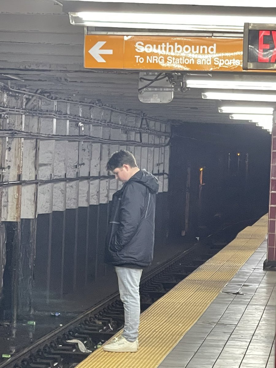 EllieRushing's tweet image. mood