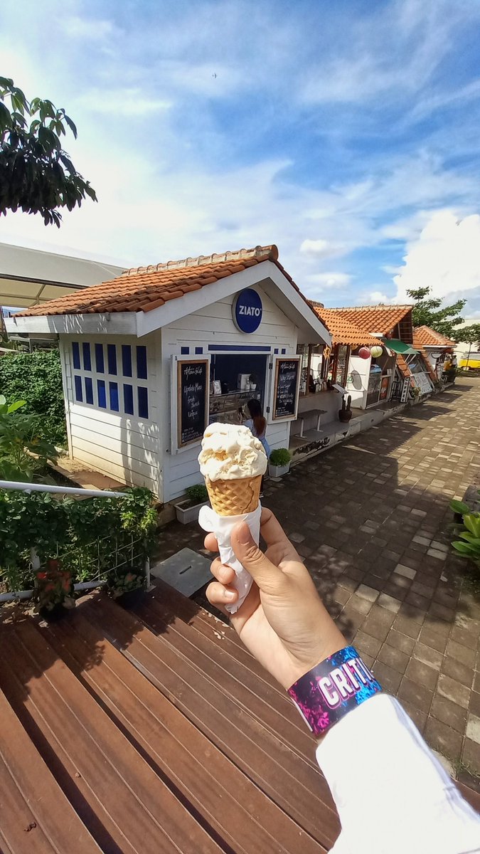 Hansptndy's tweet photo. @tanyakanrl Samsung galaxy A12, dgn skill seadanya wkwk https://t.co/MpBpyt8OEX